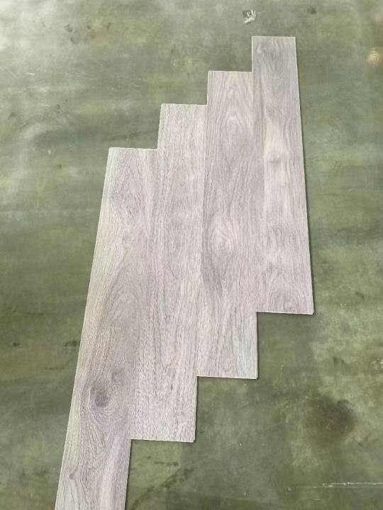 Spc Flooring: Waterproof, Fire-resistant high quality